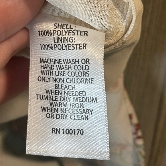 Adrienne Vittadini cold shoulder blouse Size M - Picture 6 of 6